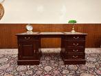 Klassiek Engels Chesterfield Bureau, Antiek en Kunst, Ophalen of Verzenden