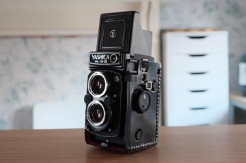 Yashica mat 124 g met leren hoes beschikbaar voor biedingen