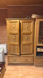 Antieke houten kast (1/3), Ophalen