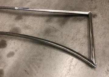 Ruitframe voor de MG-A, Enlèvement