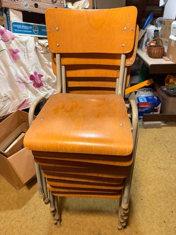 Stoelen beschikbaar voor biedingen
