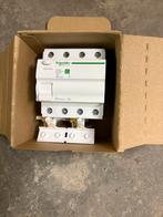 Differentieel 4P 40A 30MA A-type, Doe-het-zelf en Bouw, Ophalen, Nieuw