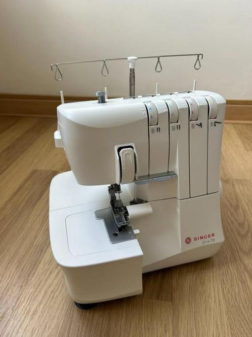 ️ Surjeteuse Singer S14-78 – État impeccable, comme neuve, Hobby en Vrije tijd, Naaimachines en Toebehoren, Zo goed als nieuw