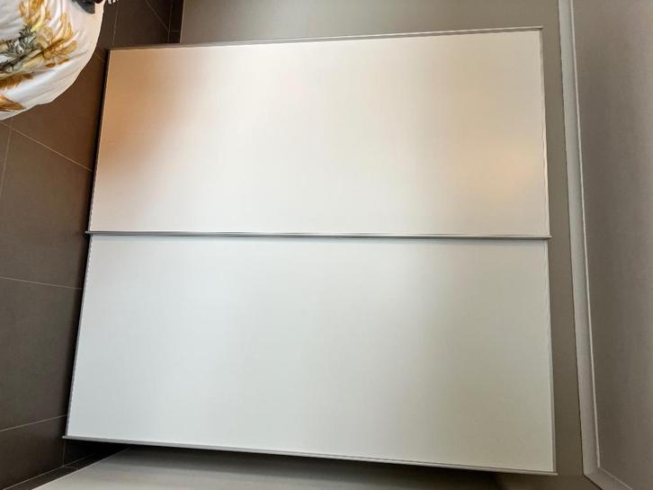 Witte kledingkast 2schuifdeur, Huis en Inrichting, Kasten | Kleerkasten, Zo goed als nieuw, 200 cm of meer, 200 cm of meer, 50 tot 75 cm
