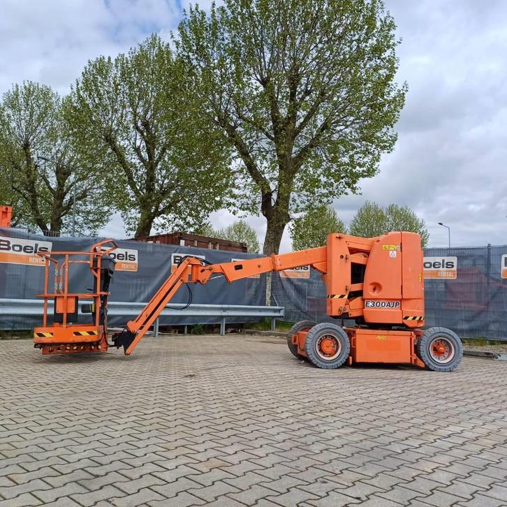 JLG E300AJP, Articles professionnels, Machines & Construction | Ascenseurs, Échafaudages & Échelles