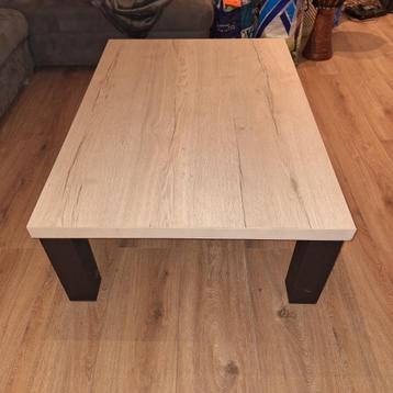 Salontafel  beschikbaar voor biedingen