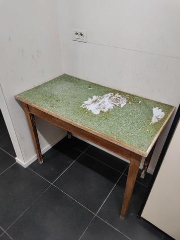 Bijzettafel gratis op te halen  beschikbaar voor biedingen
