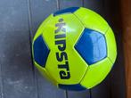 Kipsta Bal size 5, Sport en Fitness, Ophalen, Zo goed als nieuw, Bal