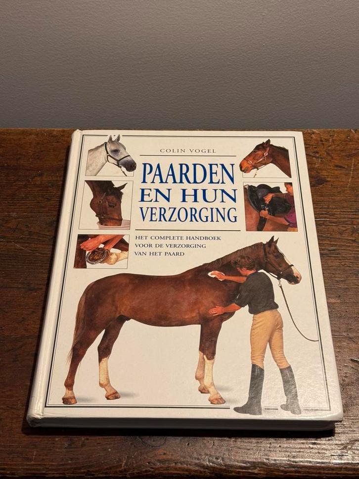 C. Vogel - Paarden en hun verzorging, Boeken, Sportboeken, Ophalen