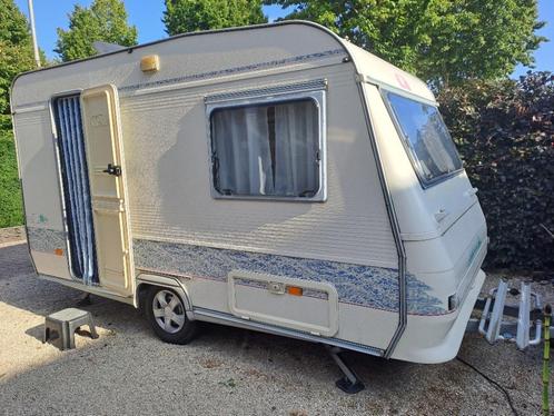 charmante 2-persoonscaravan Adria '97, Caravans en Kamperen, Caravans, Particulier, tot en met 2, 500 - 750 kg, Rondzit, Adria