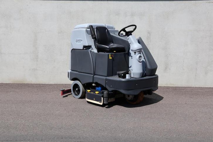 Schrobmachine Kuismachine Nilfisk SC6500 1300D, HERSTELD !, Doe-het-zelf en Bouw, Reinigingsmachines, Zo goed als nieuw, Schrobmachine