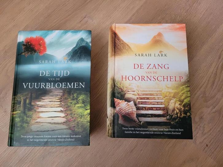 Sarah Lark - Rata Station serie: 2 boeken, Boeken, Literatuur, Zo goed als nieuw, Nederland, Ophalen of Verzenden