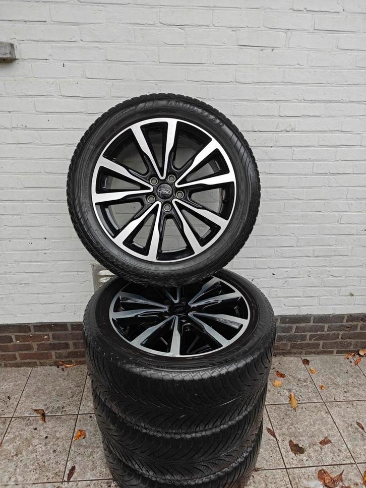 Te koop originele Ford kuga 18 inch all season set, Auto-onderdelen, Banden en Velgen, Banden en Velgen, All Season, 18 inch, 235 mm