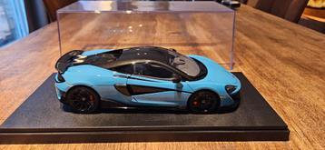 MCLAREN 600 LT BLUE 1/18 beschikbaar voor biedingen