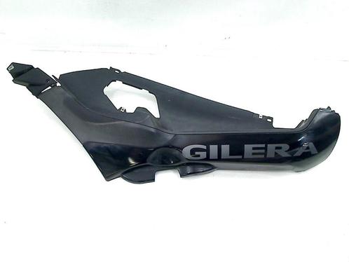 ONDERKUIP RECHTS Gilera Fuoco 500 2013-2015, Motoren, Onderdelen | Overige, Gebruikt