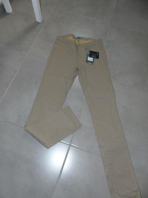 CKS beige broek nieuw met label - 30, Kleding | Dames, Broeken en Pantalons, Nieuw, Maat 36 (S), Beige, Lang, Ophalen of Verzenden