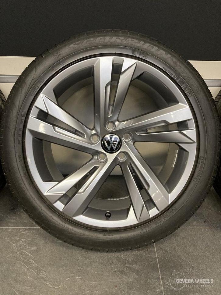 19” originele Volkswagen Tiguan 5NA velgen + banden 5x112, Auto-onderdelen, Banden en Velgen, Banden en Velgen, Zomerbanden, 19 inch