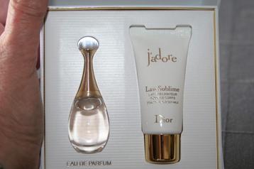 Dior J'Adore combi-pack 5 ml EDP J'Adore + 20 ml bodylotion.