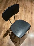 Oude retro zwarte stoel, Huis en Inrichting, Stoelen, Ophalen, Gebruikt, Zwart, Eén