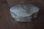 Porcelaine bonbonnière, Antiek en Kunst, Antiek | Porselein, Ophalen of Verzenden