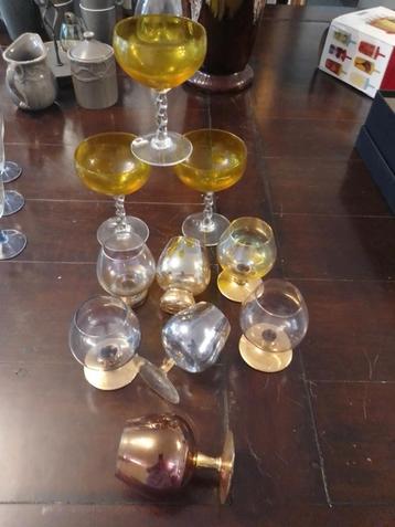 Très beaux verres à whisky dorés à l'or fin + 3 coupes disponible aux enchères