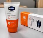 Vaseline dagelijkse zonnebrandcrème SPF 50+, PA+++ 50ml, Handtassen en Accessoires, Uiterlijk | Lichaamsverzorging, Ophalen of Verzenden