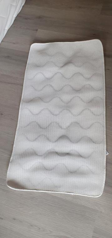 Aerosleep 2 matrasbeschermers & 4 hoeslakens beschikbaar voor biedingen
