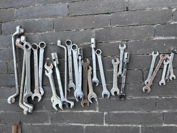Divers Handgereedschap beschikbaar voor biedingen