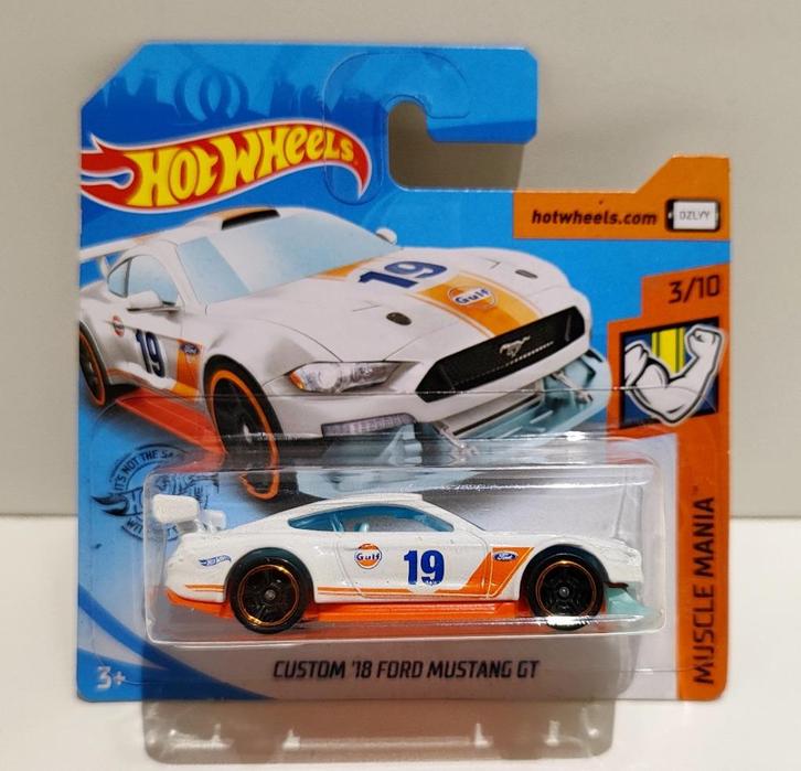Hot Wheels Custom ´18 Ford Mustang GT Gulf Wit (2019), Hobby en Vrije tijd, Modelauto's | Overige schalen, Ophalen of Verzenden