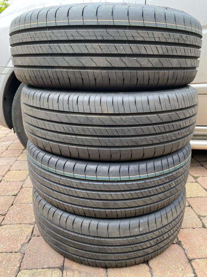 215/65 R16 98H GOODYEAR Efficient Grip SUV, Auto-onderdelen, Banden en Velgen, Band(en), Zomerbanden, 16 inch, 215 mm, Nieuw, Ophalen