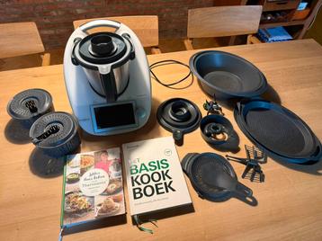 Vorwerk thermomix TM6 met accesoires beschikbaar voor biedingen