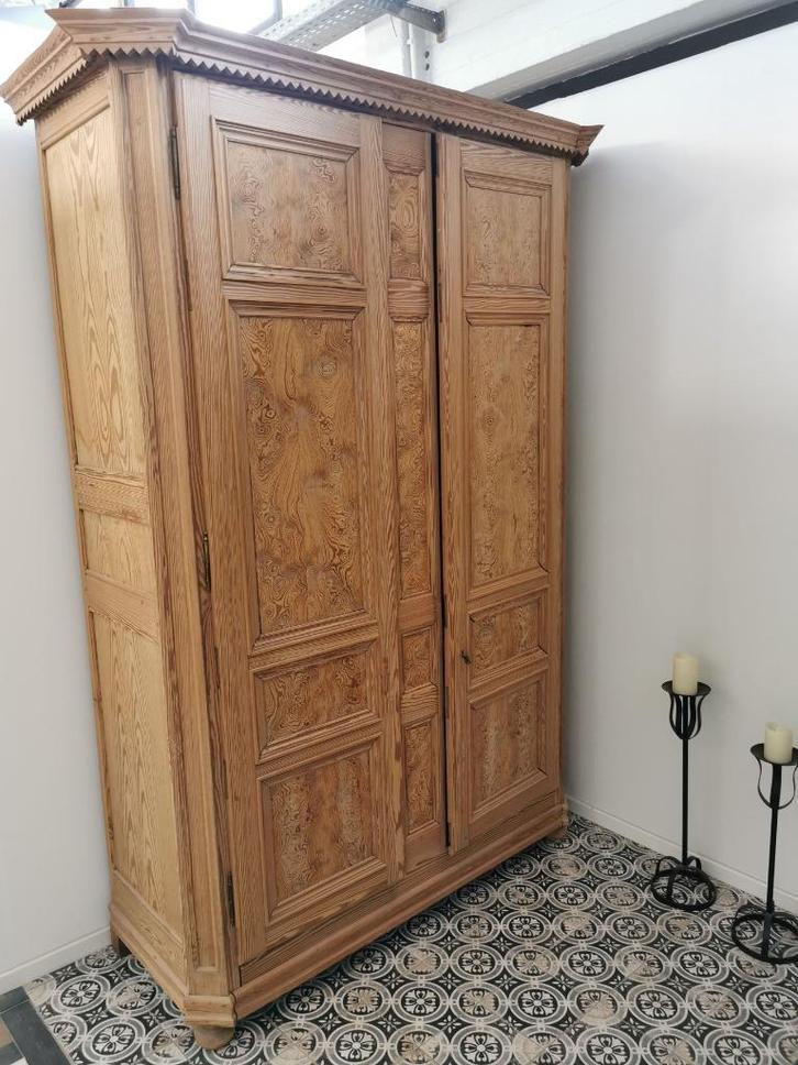 Prachtige massieve pitch-pine kleerkast, Huis en Inrichting, Kasten | Kleerkasten, Gebruikt, Met lade(s), Met deur(en), Met plank(en)