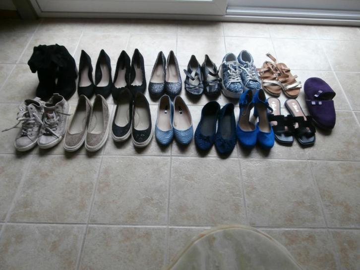 Lot de 15 paires de chaussures femme, Diversen, Rommelmarktspullen, Gebruikt, Ophalen of Verzenden