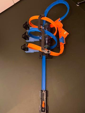 Hotwheels racebaan beschikbaar voor biedingen