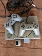 PlayStation 1 met 2 controllers en 2 memorycards, Consoles de jeu & Jeux vidéo, Consoles de jeu | Sony PlayStation 1, Comme neuf