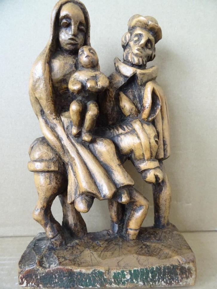 Antiek houten beeld De vlucht naar Egypte 24cm volkskunst, Antiek en Kunst, Antiek | Religieuze voorwerpen, Ophalen of Verzenden