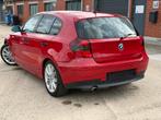 BMW 1 SERIE ✅116i AIRCO GARANTIE, Auto's, 4 cilinders, Parkeersensor, Rood, 1 Reeks