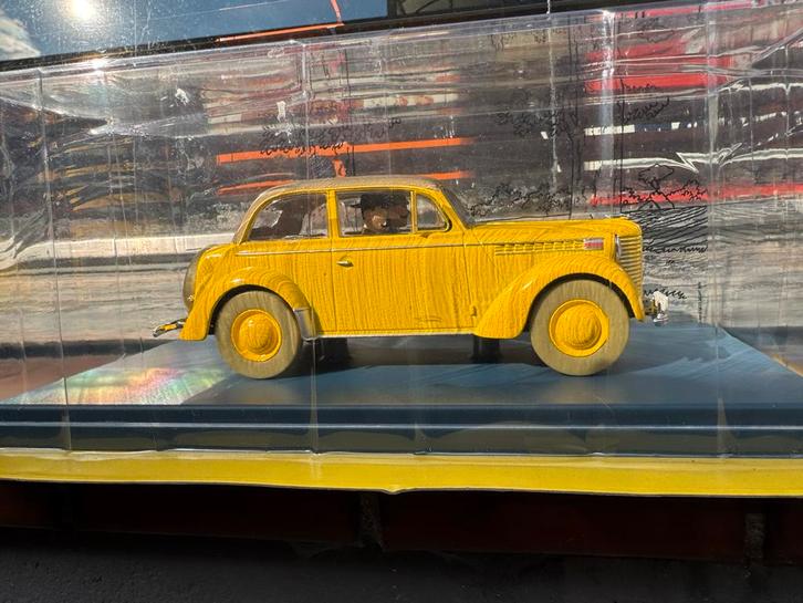 Kuifje auto 1 : 24 Olympia, Verzamelen, Stripfiguren, Zo goed als nieuw, Beeldje of Figuurtje, Kuifje, Ophalen of Verzenden