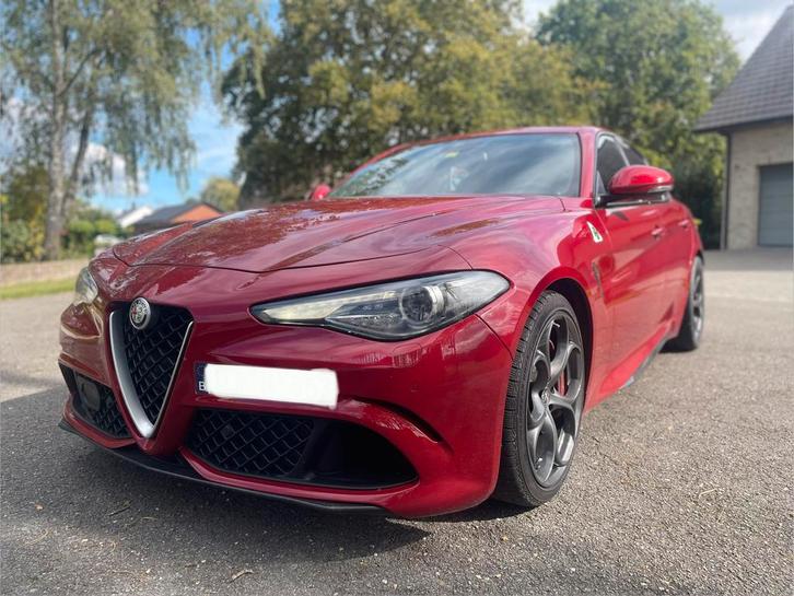 Alfa Romeo Giulia Quadrifoglio, Autos, Alfa Romeo, Giulia, ABS, Caméra de recul, Phares directionnels, Airbags, Air conditionné