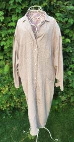 Handgemaakte zijden jurk met nacré knoopjes, Kleding | Dames, Maat 38/40 (M), Beige, Ophalen of Verzenden, Zo goed als nieuw