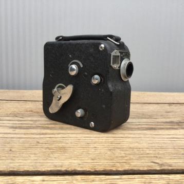 Antieke filmcamera merk PATHE beschikbaar voor biedingen
