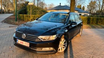 Volkswagen Passat 1.6TDI Highline en état d'exposition EUR6, Autos, Achat, Euro 6, Entreprise, Boîte manuelle