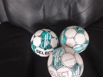 3 voetballen select size 5 beschikbaar voor biedingen