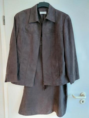 Dames lange rok met vest, daim, bruin, maat 44, Enlèvement, Comme neuf, Taille 42/44 (L), Brun