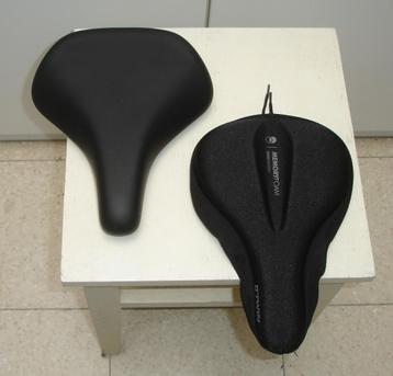 selle de vélo avec étui ... COMPLÈTEMENT NEUVE ! ! !, Enlèvement, Neuf, Selle, B’Twin