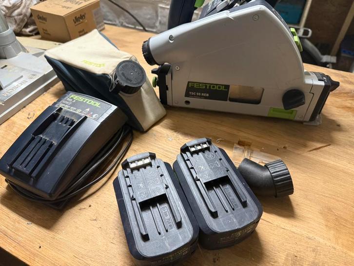Festool ts55 reb + geleider, Doe-het-zelf en Bouw, Gereedschap | Zaagmachines, Invalzaag, Ophalen