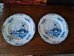 2 assiettes Boch Frères., Ophalen of Verzenden