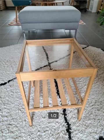 Bijzettafel beschikbaar voor biedingen