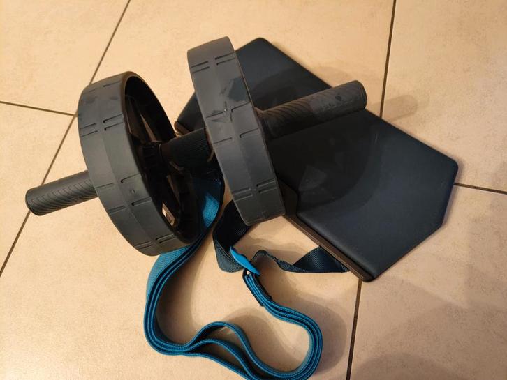 Roulette abdominale musculation avec élastique de guidage, Sports & Fitness, Équipement de fitness, Comme neuf, Roue abdominale