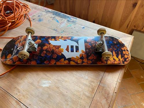 Skateboard pro marque « Primitive « , Sport en Fitness, Skateboarden, Zo goed als nieuw, Skateboard, Ophalen